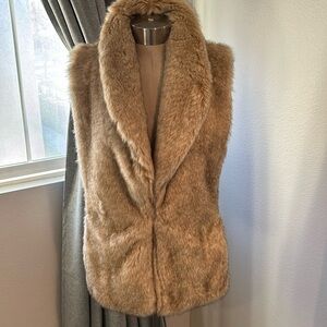 Sanctuary faux fur vest. Size small small
